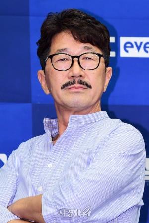 Kim Seung-jin's poster