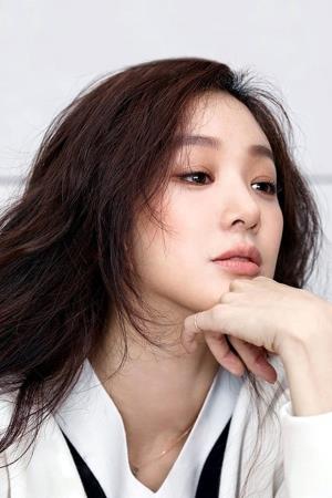 Jung Ryeo-won Poster
