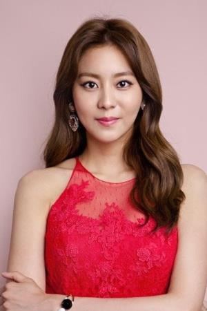 Uee's poster