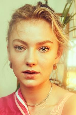 Astrid S's poster