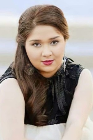 Anna Larrucea's poster