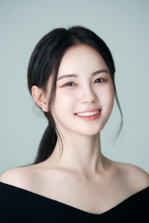 Han Yoo-eun's poster