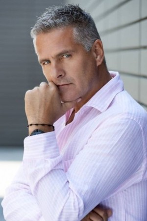 Héctor Soberón's poster